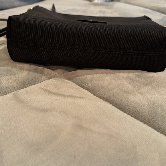 Used Dooney and Bourke bag - Picture 3 of 4